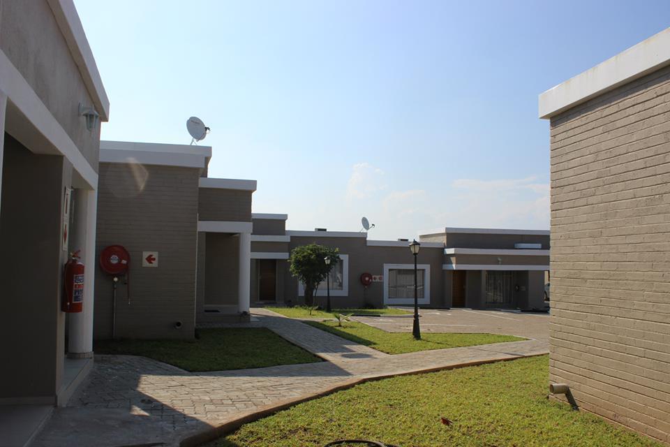 Hill View Inn Serowe Extérieur photo